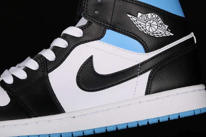 All categories Air Jordan Jordan series basketball shoes Air Jordan 1 Mid G version pure original Air Jordan 1 Mid SE AJ1 Joe 1 black and white BQ6472-102